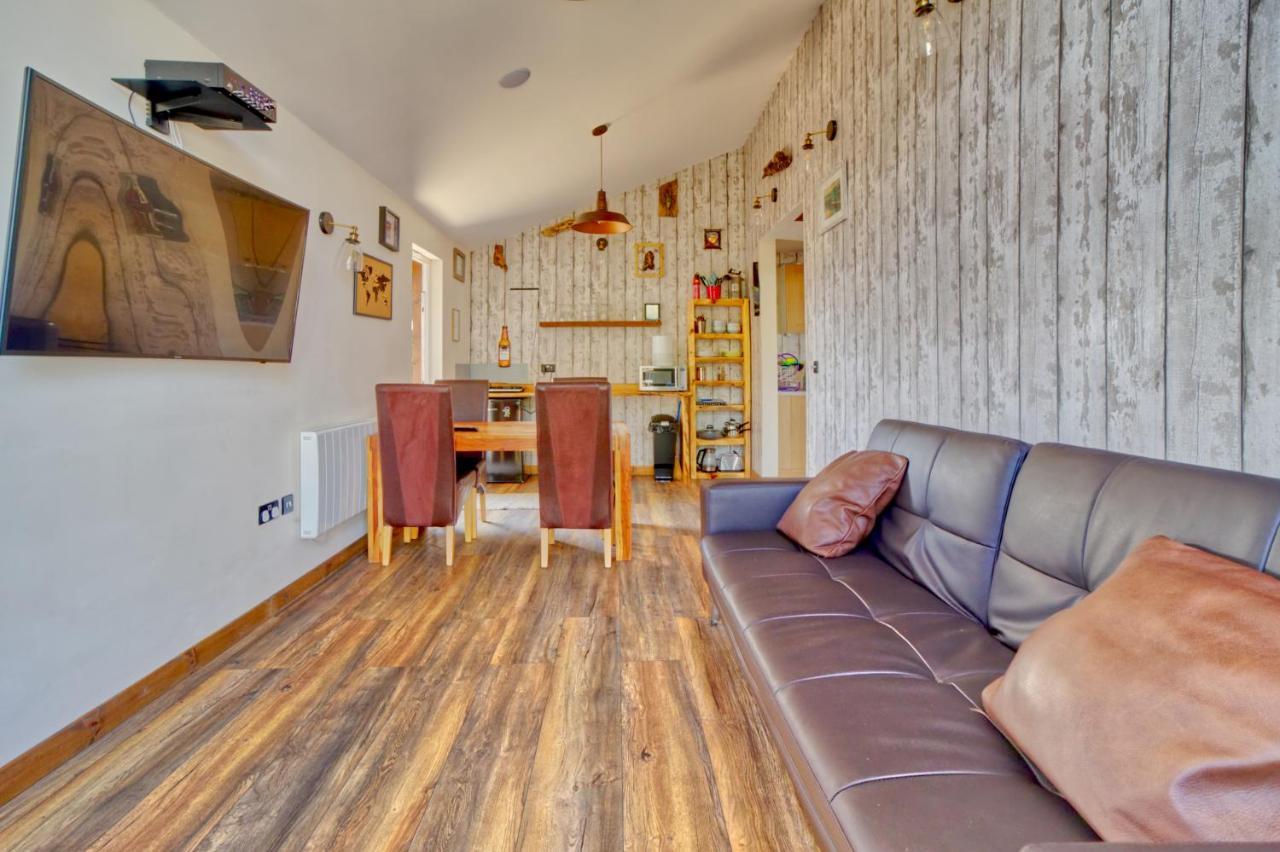 Braeside Cabin Apartment Clackmannan ภายนอก รูปภาพ